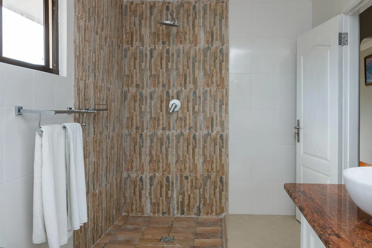 Surf Tropical Villa Seascape 塞尔夫岛